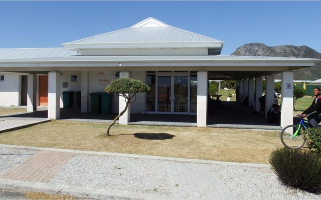 Gansbaai Sportliefhebbers in hul noppies 1_1